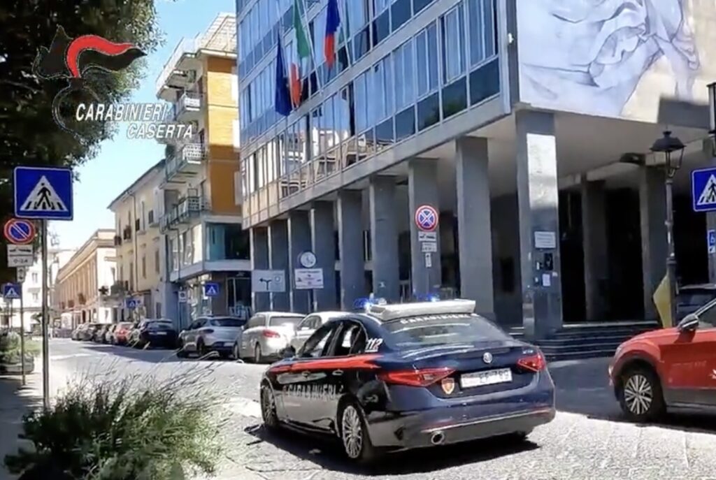 Sciolti per infiltrazioni mafiose i comuni di Caserta, Aprilia, Badolato e Casabona