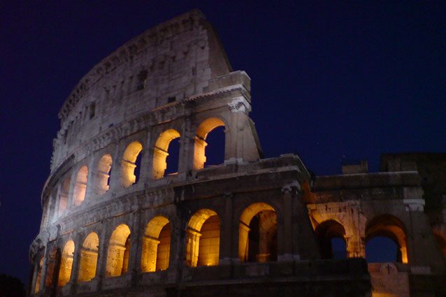 Stop alla strage di innocenti a Gaza: spegniamo il Colosseo