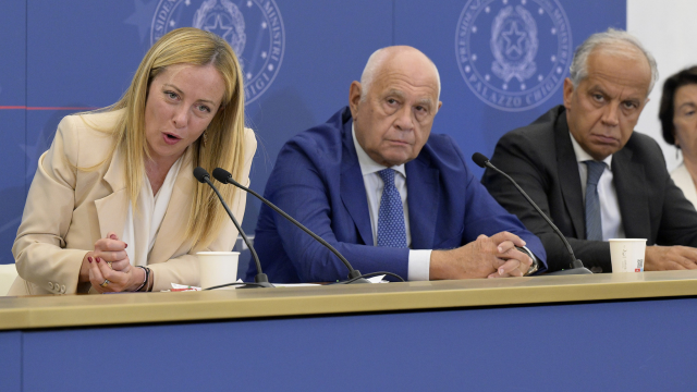 Giorgia Meloni, come il bugiardino nella scatola dei medicinali