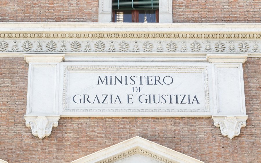 Altro stop a pubblicare misure cautelari, Fnsi: «Per il ministero della Giustizia i giornalisti sono lavoratori senza diritti»