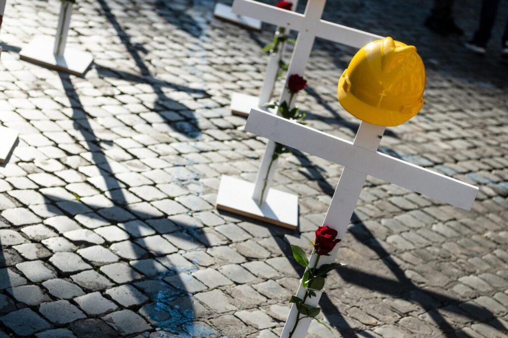 Lettera aperta a Mattarella: “Presidente, fermi la strage dei morti sul lavoro”