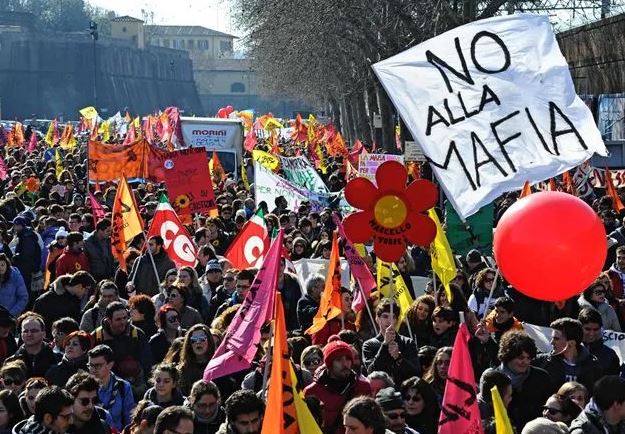 Contro il fascino di Cosa Nostra serve l’Antimafia dei diritti sociali