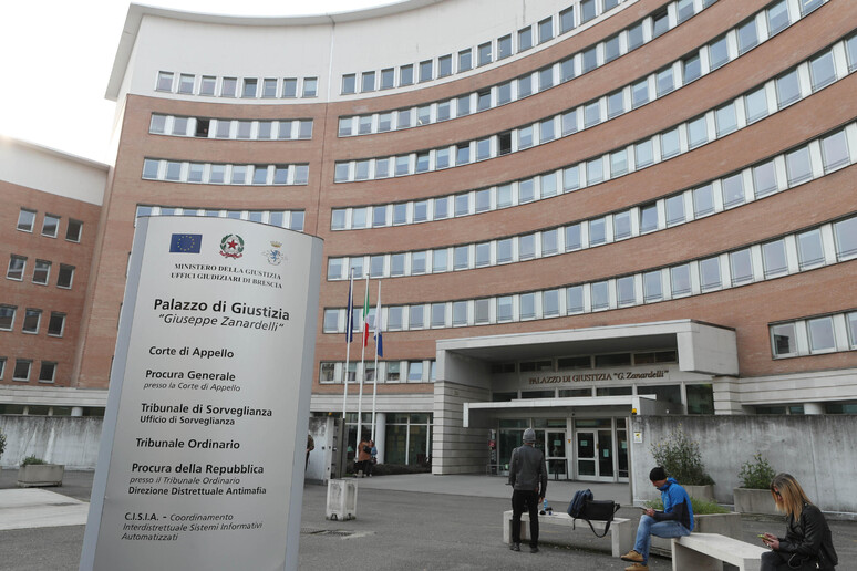 ‘Ndrangheta: 25 arresti della Dda di Brescia. Anche una suora ‘al servizio del clan’