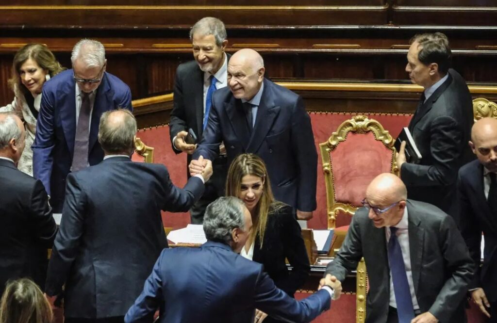 Giustizia, via libera alla separazione delle carriere. Scontro in Senato, verso il referendum