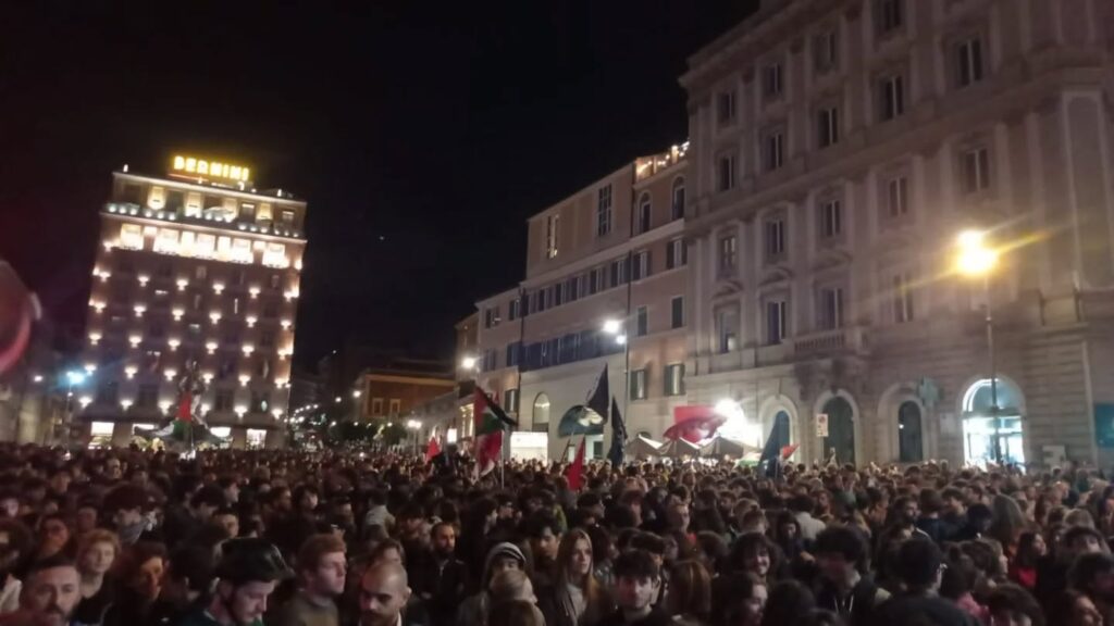 L’Italia nelle piazze per sostenere la Flotilla. Sit in spontanei, pacifici, solidali