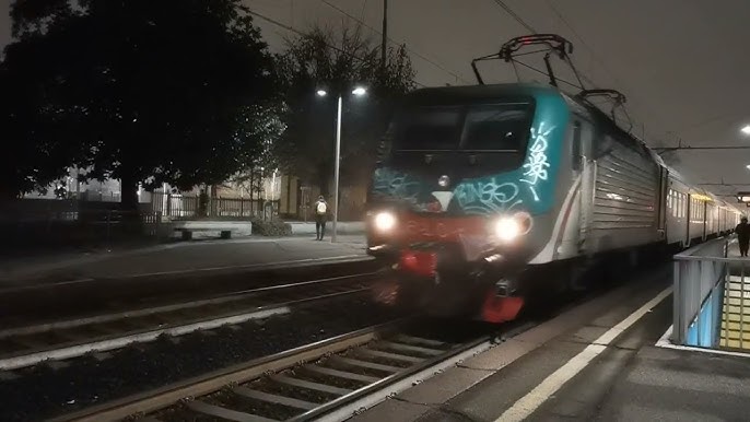 Viaggio al termine di Trenord. Incollato al finestrino sperando di capire dove sei