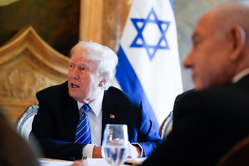 Israele in guerra col mondo in attesa dell’arbitro Trump