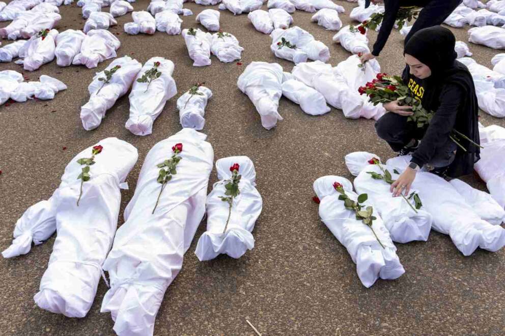 Israele bombarda la tregua mentre il mondo tace