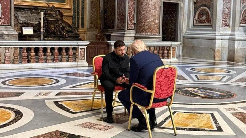 Dolore di popolo, atto di fede, e tanta ipocrisia politica attorno a Francesco